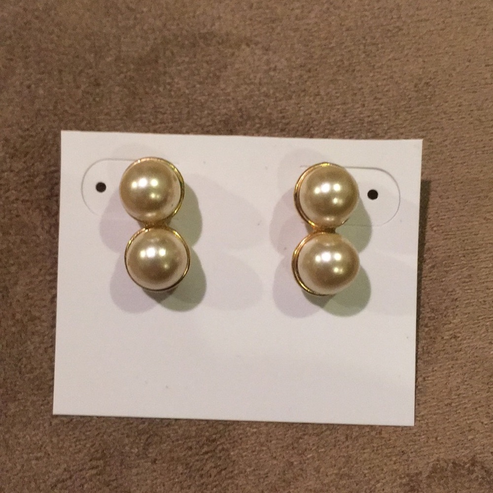 Dual pearl earrings - gold